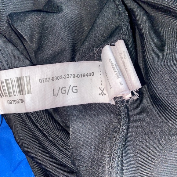 Black open striped leggings in good condition. (Worn: 3+) - Picture 3 of 3